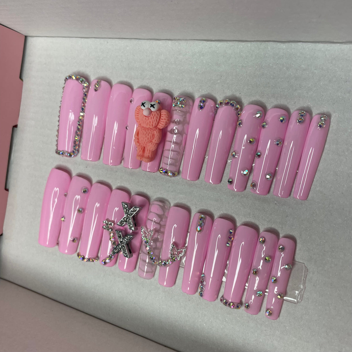 ♡ Pink KAWS ♡
